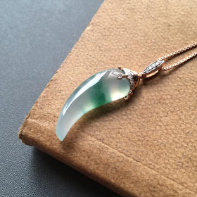 高冰种飘花翡翠辣椒小牙海螺18k玫瑰金钻石镶嵌