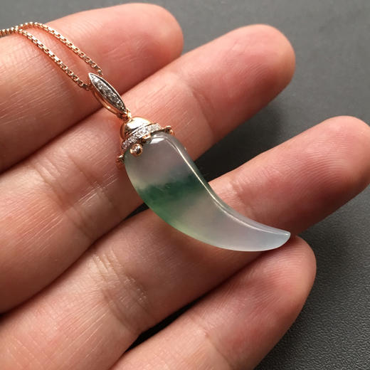 高冰种飘花翡翠辣椒小牙海螺18k玫瑰金钻石镶嵌 商品图5