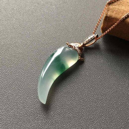 高冰种飘花翡翠辣椒小牙海螺18k玫瑰金钻石镶嵌 商品图1