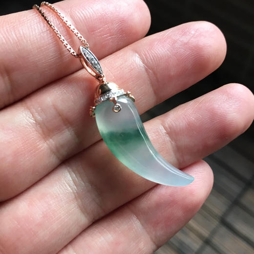 高冰种飘花翡翠辣椒小牙海螺18k玫瑰金钻石镶嵌 商品图7