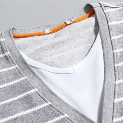 【针织衫男】秋季新款男士V领套头假两件针织衫灰白条纹毛衫 商品图4