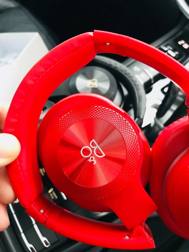 聆听世界,重磅联名,supreme x bo-h9 无线蓝牙耳机 bo头戴式主动降噪