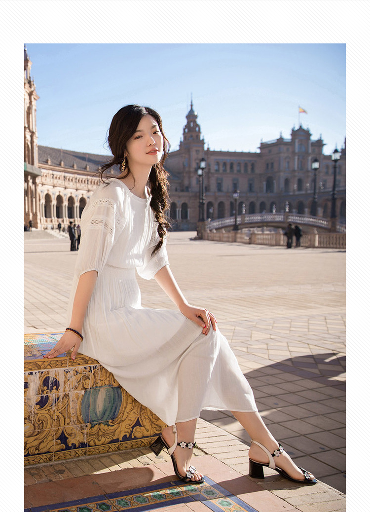 茵曼裙子2018夏装新款船领灯笼袖中袖白色仙气连衣裙女百褶气质裙