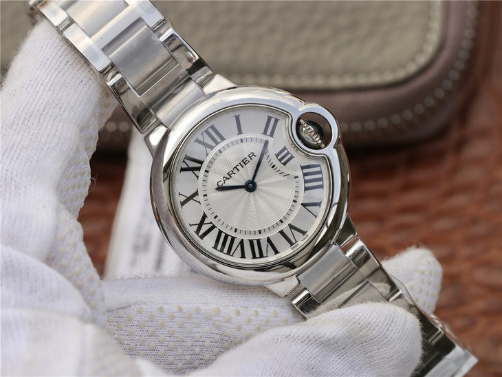 卡地亚石英复刻手表价格大概是多少,现在市场上的复刻手表大概多少钱?