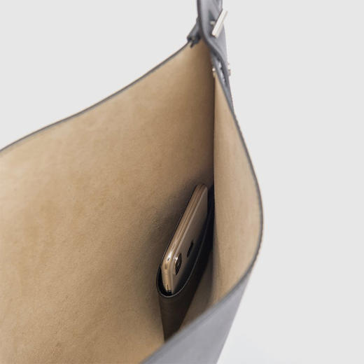 Rawpiece | BLANK MIDI 牛皮肩背包 商品图4