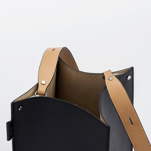 Rawpiece | RIB 中型水桶式牛皮肩背包 商品图10