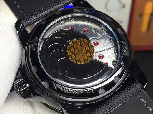 ZF神器★素黑沉稳 自有锋芒 宝珀五十噚 黑武士型号 5015-11C30-52自动机械腕表终极版发售～ 商品图6