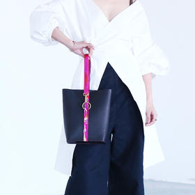 80后女皮匠黄晓莉 中国国际时装周人气爆款 绝版潘多拉魔盒手工包系列