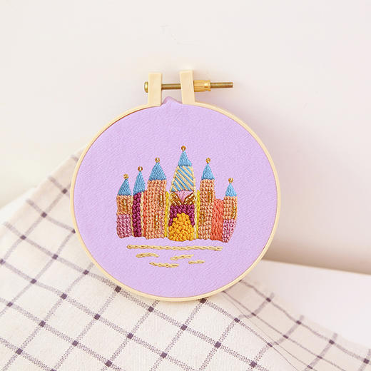 刺绣diy手工制作 梦幻城堡刺绣材料包 （附赠12cm x 12cm精美绣绷） 商品图2