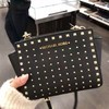 国内现货  Michael Kors MK Selma Mini 女士铆钉单肩斜挎女包 3色入 商品缩略图3