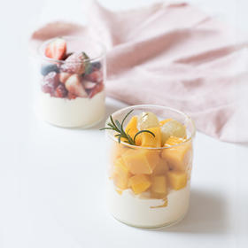 鲜奶水果杯
