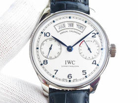 IWC   万国葡萄牙万年历腕表系列 IW503502 镜面为双面防反光拱形边缘蓝宝石玻璃表镜。