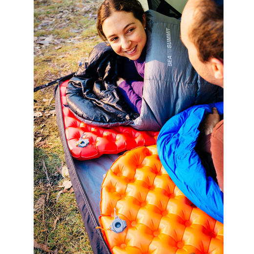 sea to summit 保暖款 超轻充气睡垫 配一体式收纳充气袋 商品图6