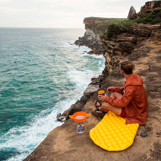 sea to summit 超轻充气睡垫 体积小 充气快 配一体式收纳充气袋 JX100 商品图0