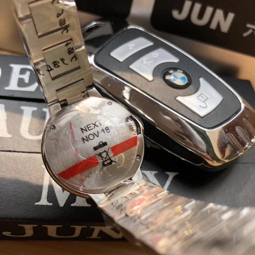 独家订制版！钻圈满天星✨   卡地亚蓝气球系列女款小号28mm 瑞士石英机芯 商品图8