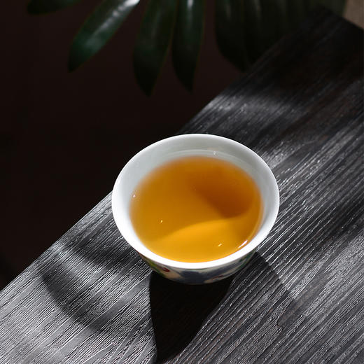 青花斗彩云鹤马蹄杯 商品图2