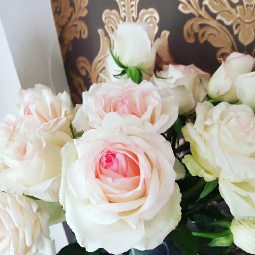 香水女人玫瑰18支送2支 包邮 - 拉芙鲜花