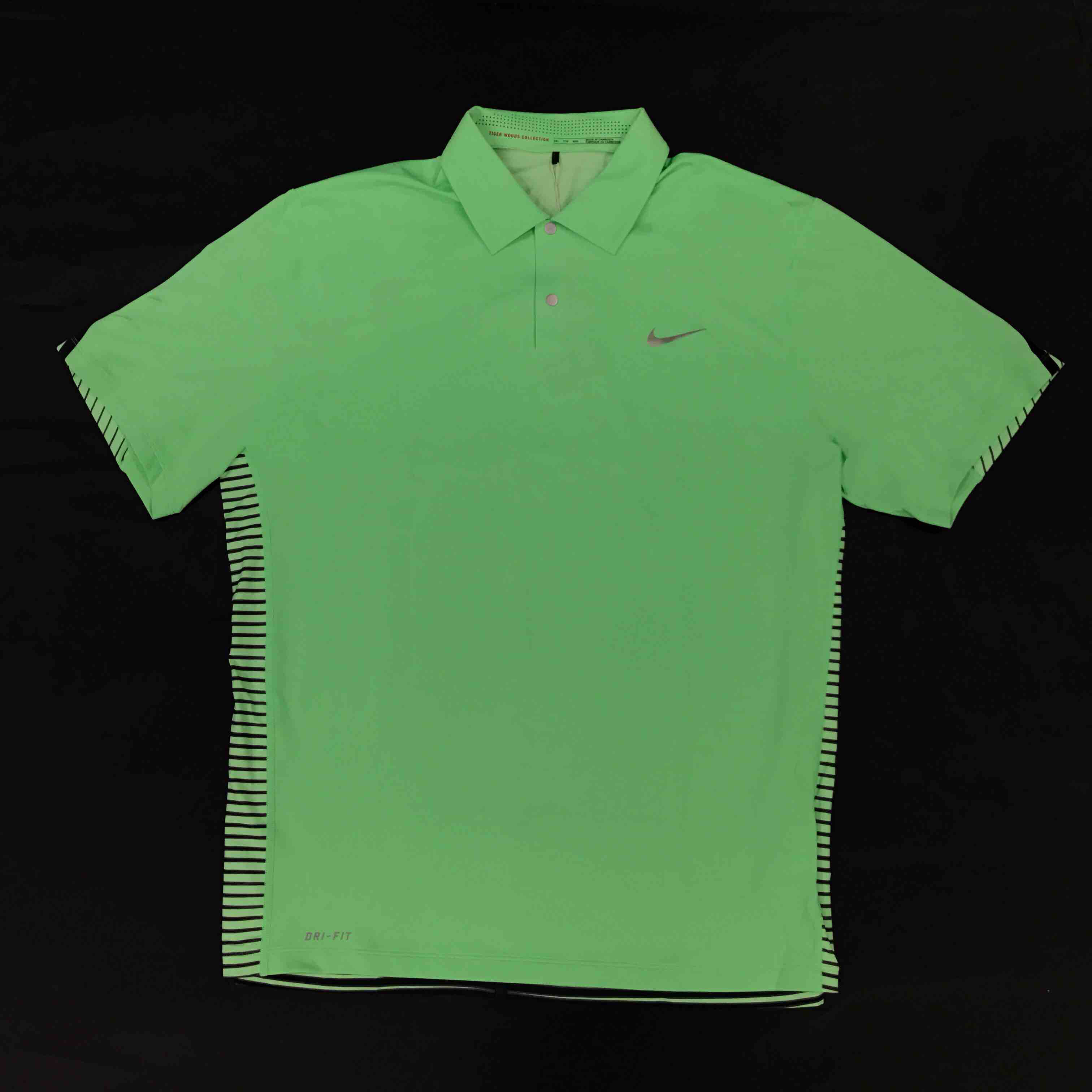 耐克老虎款高尔夫短袖587235零售价1299会员价311白金会员价291