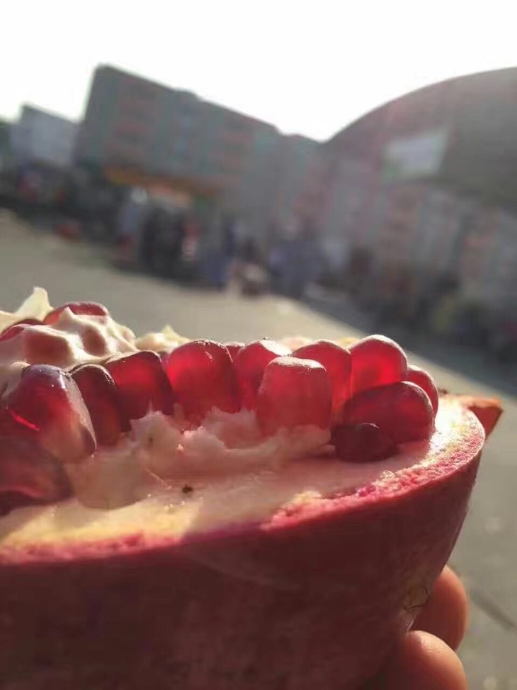 伊朗进口大红宝石石榴单果净重750g800g