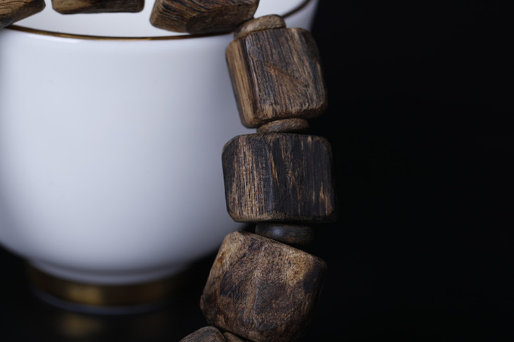 马来沉香随行手串c27