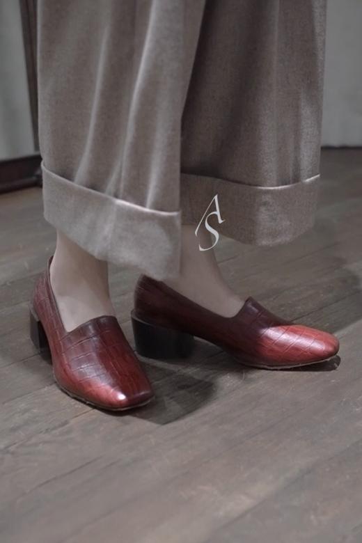 Mari Giudicelli  丛林绿光面皮/梅子色鳄鱼纹方头鞋 商品图3