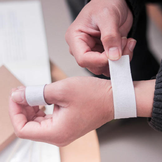 植物精油脱痛贴膏10贴/盒 | 多种植物精油调配手腕关节背部贴敷。 商品图6