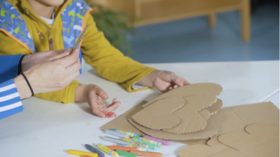 创作类：纸板爱心