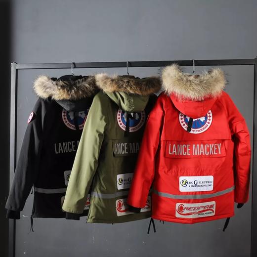 行走的羽绒被足足4斤的鹅家羽绒服走心情侣款温暖时尚重磅力荐