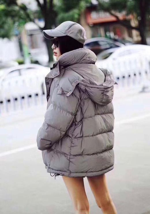 balenciaga 巴黎世家18fw新款后领绣白字3m反光面包服 巴黎世家2018