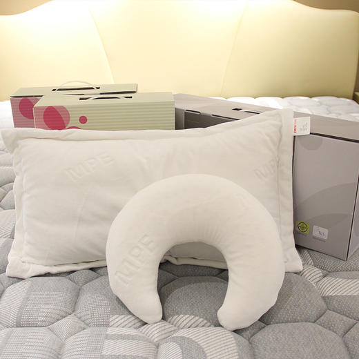 D102 天然纯乳胶办公室座椅枕客厅沙发靠背护腰枕 商品图1