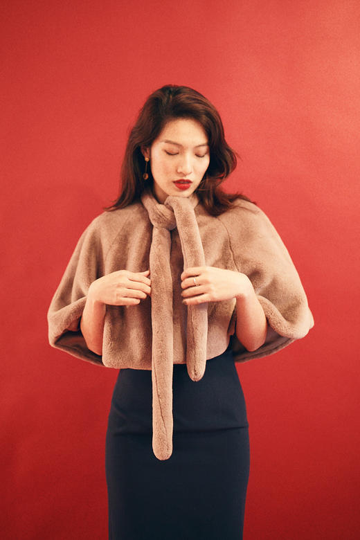 AtelierMissLu / Anita 藕荷粉兔毛小斗篷 商品图0