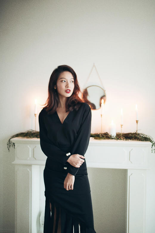 AtelierMissLu / Claudia 黑色V领流苏摆连身裙 商品图8