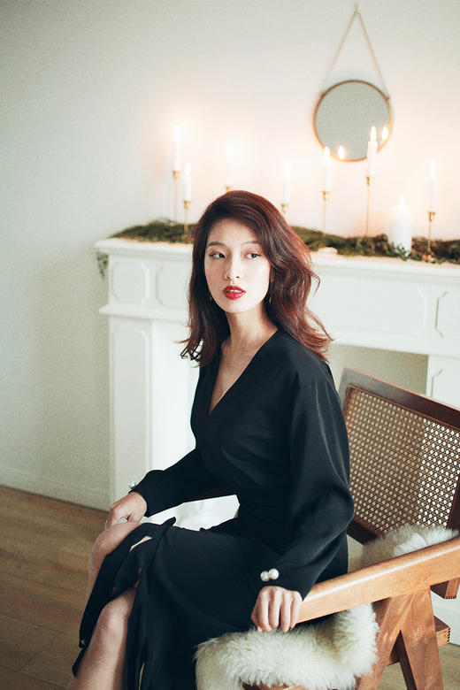 AtelierMissLu / Claudia 黑色V领流苏摆连身裙 商品图6