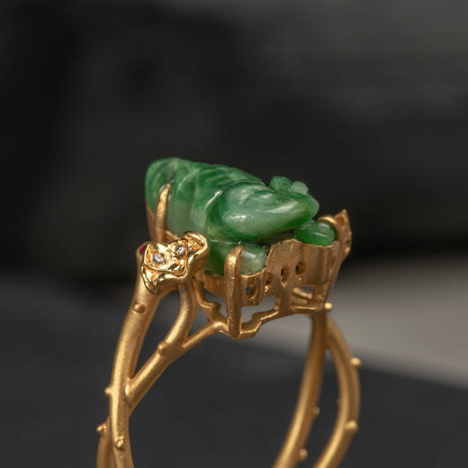 清代翡翠三足蟾戒指 商品图2