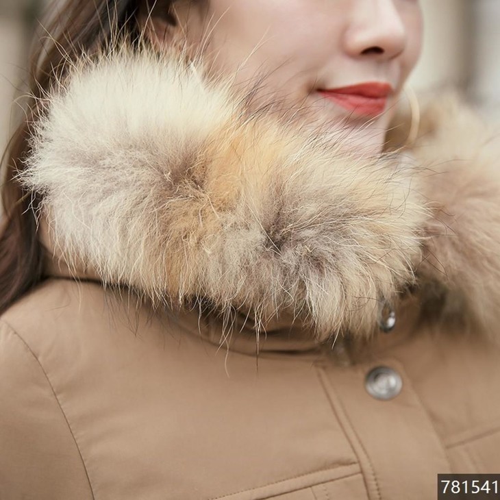 特卖价149凯幕狮凯慕狮貉子毛领连帽羊羔绒帽里女士