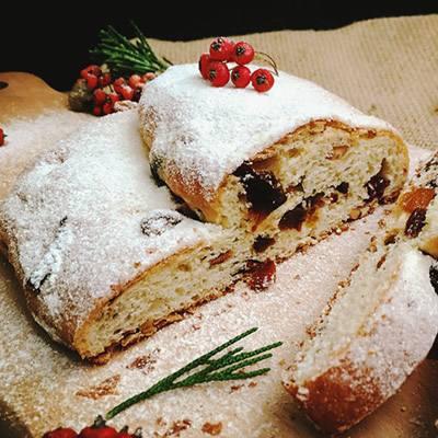 史多伦(stollen),是德国圣诞节必备的传统面包,距今已有几个世纪的