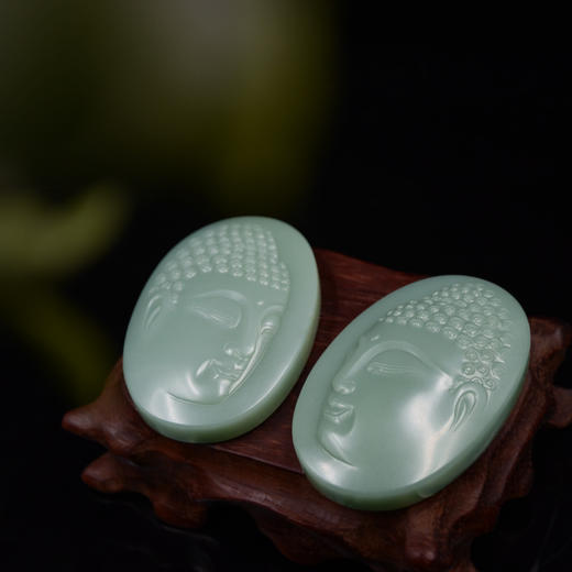 和田玉（碧玉-无结构粉绿）玉牌挂件--佛头对牌 商品图4