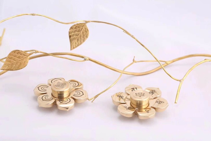 溢彩堂七宝莲花吉祥转运轮缩微胶片经文观音心咒纯铜转经轮