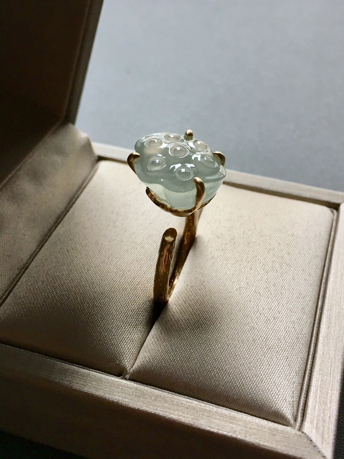 高冰种莲蓬翡翠戒指18k黄金镶嵌