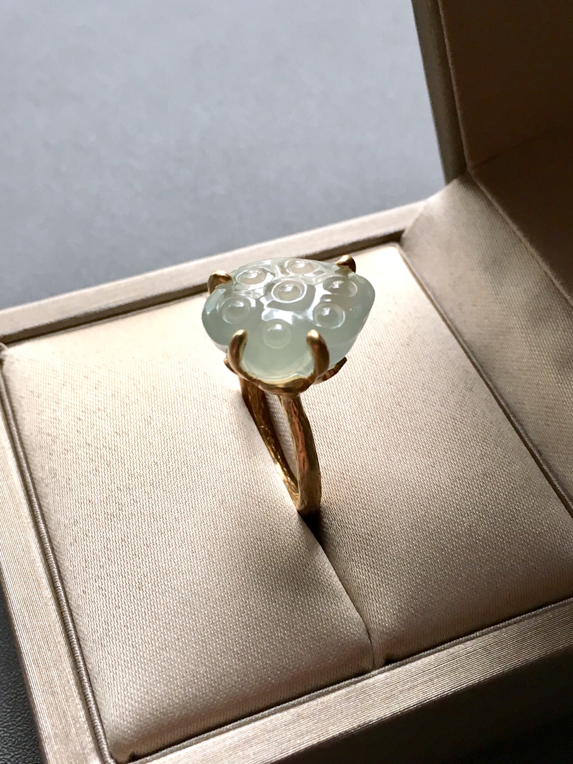 高冰种莲蓬翡翠戒指18k黄金镶嵌