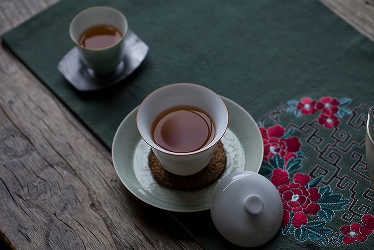 茶香记 甜白釉玉泥手绘矾红无托盖碗 饮茶歌 手绘 清新素雅 温润灵巧