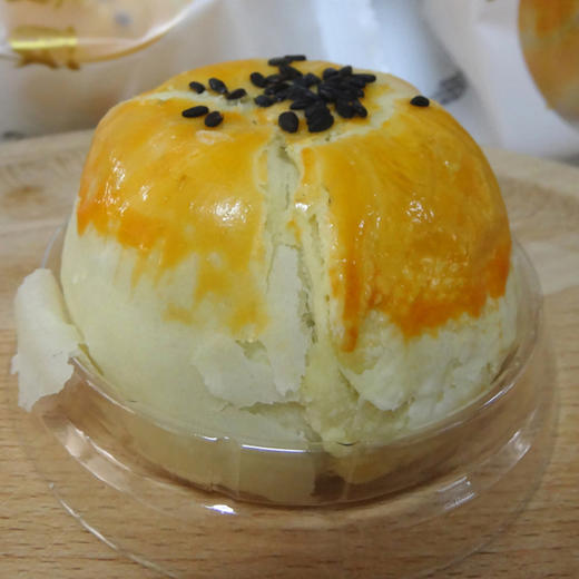 2盒8盒蛋黄酥海鸭蛋红豆馅饼网红点心每盒6枚