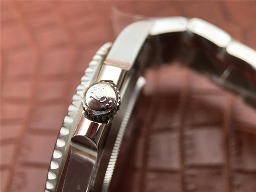 N劳力士黑水鬼黑鬼v7S版SUB潜航者系列116610LN 搭配进口316不锈钢 此版本为特价版本 性价比超高也是基于正品original原版开模的super copy版本 做工方面相当不错值得入手❕ 商品图6