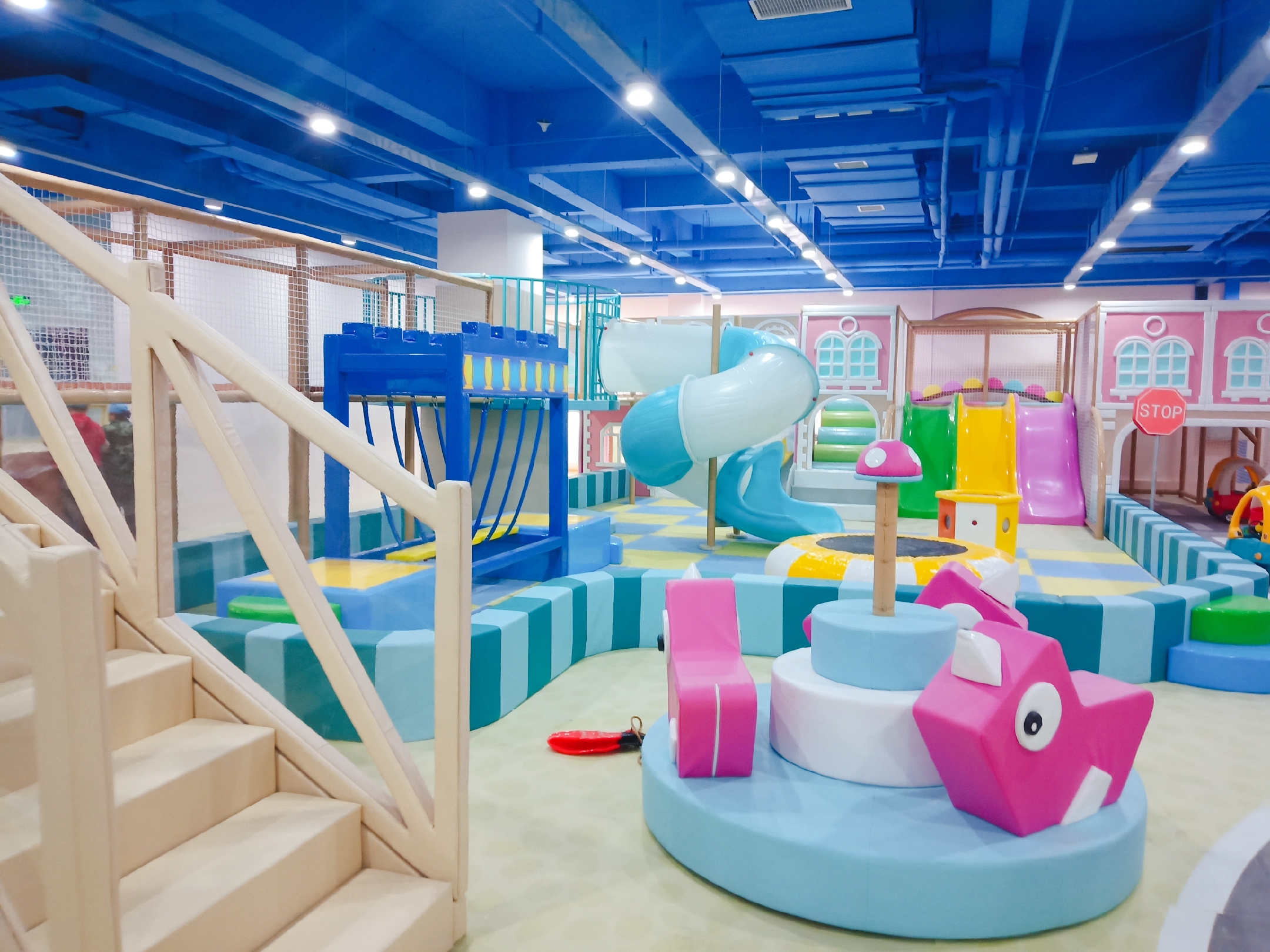 长春599限时抢购世纪广场万豪店双乐园快乐小镇探险城堡通票