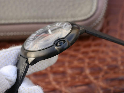 V6卡地亚蓝气球标杆-V6巅峰之作“黑骑士”V2版到货，做工完美，蓝宝石双卜鱼眼镜面通透，把头位置斜坡完美月牙，与壳身浑然一体 商品图5