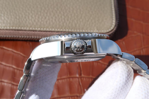 N劳力士渐变蓝黑鬼王v7 SEA潜航者116660，2836/改3135/原版3135三种自动机械机芯，蓝宝石镜面，316l实心精钢，纯水刀切割，拉丝 商品图4