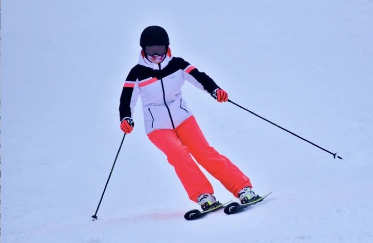 双板滑雪拍照姿势图片