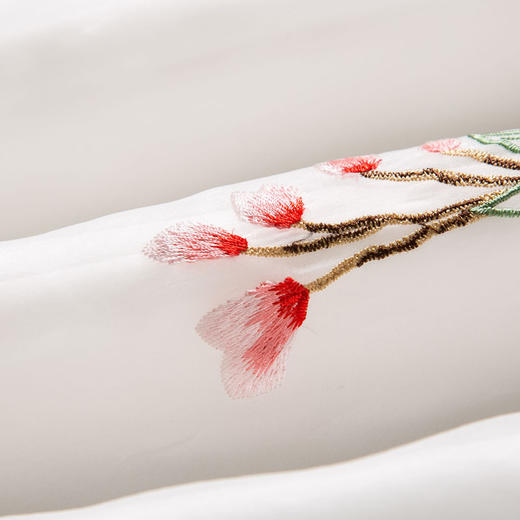 原创设计樱花刺绣宽松连衣裙(货号 og9806)