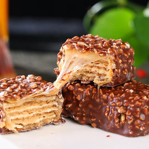 【中欧班列精选】俄罗斯进口新款阿孔特奥特焦糖巧克力拉丝饼干260g/袋 商品图5