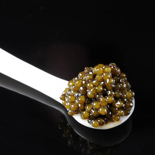 芙思塔西伯利亚鲟鱼子酱&俄罗斯鱼子酱 吃进嘴里的"黑 色黄金"